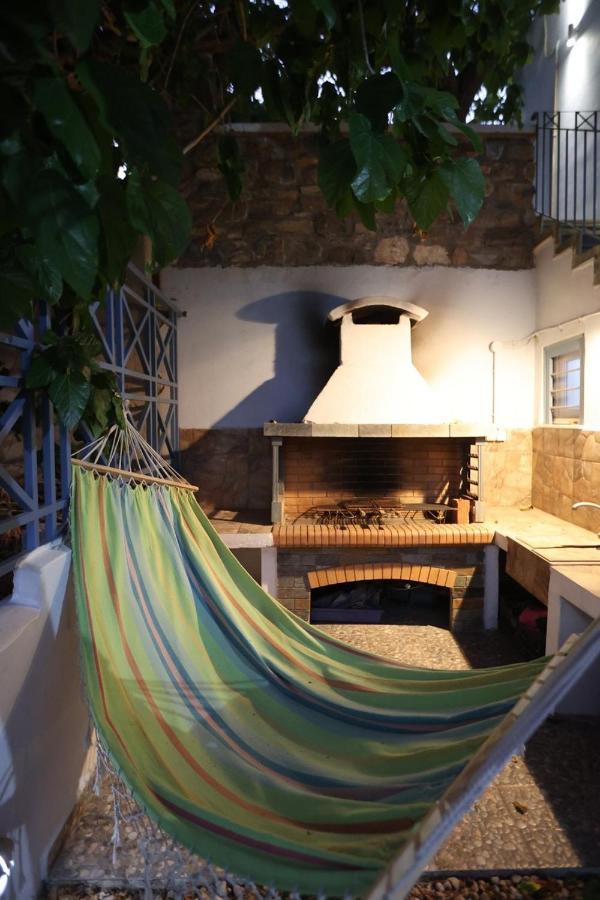 Vacation House With Stunning View - Vári Buitenkant foto